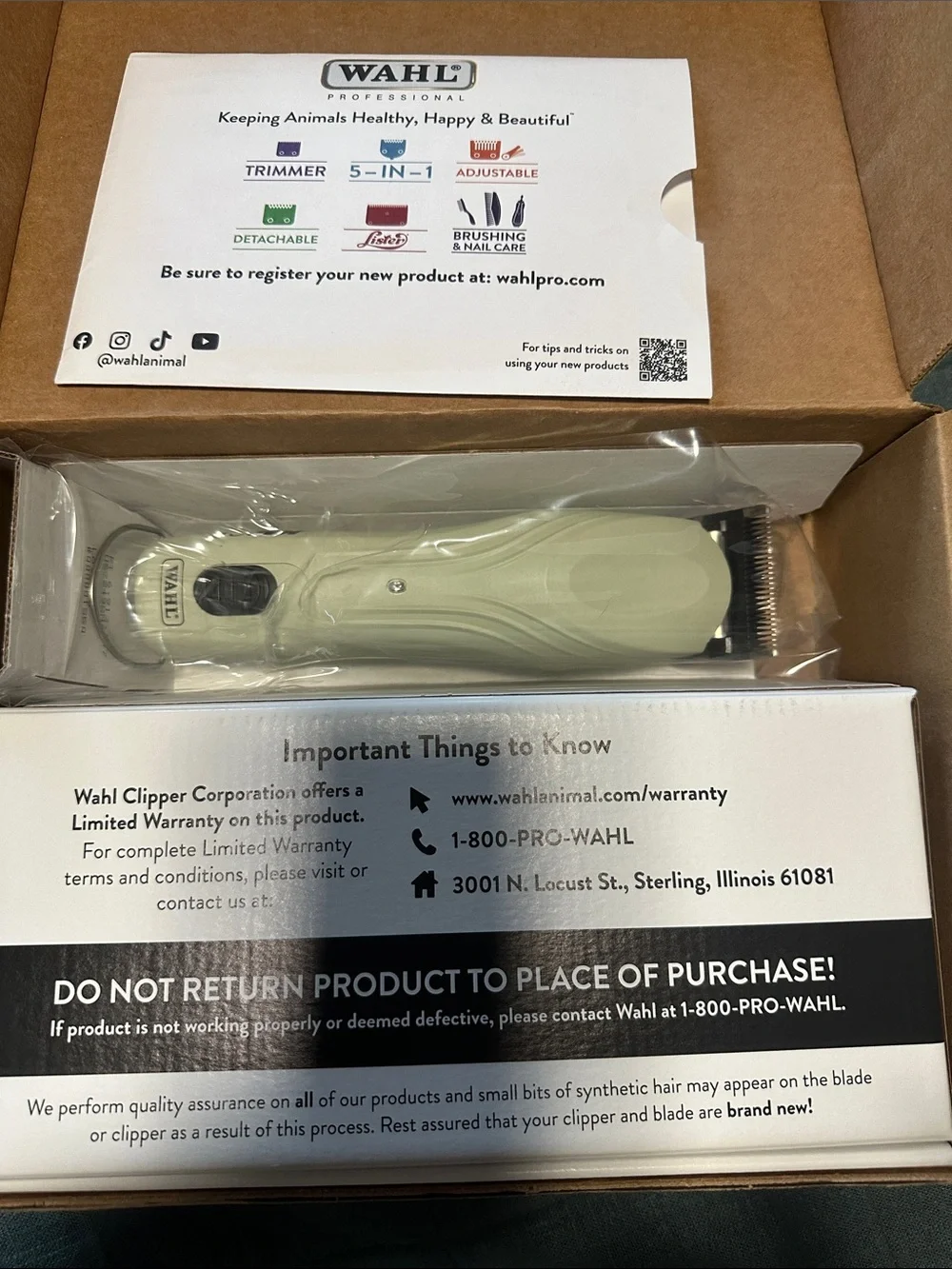 Wahl Professionnel Clipper in Light Sage Green and Silver